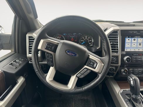 Used 2016 Ford F150 Lariat w/ Equipment Group 502A Luxury AWD/4WD image 12