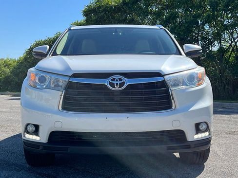 Used 2016 Toyota Highlander Limited AWD/4WD image 2