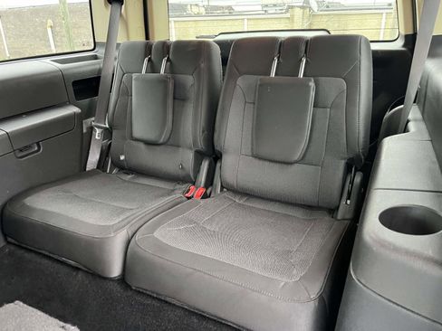 Used 2019 Ford Flex SE image 12