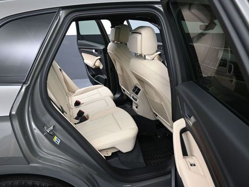 Used 2024 Audi Q5 e Premium Plus w/ Premium Plus Package image 21