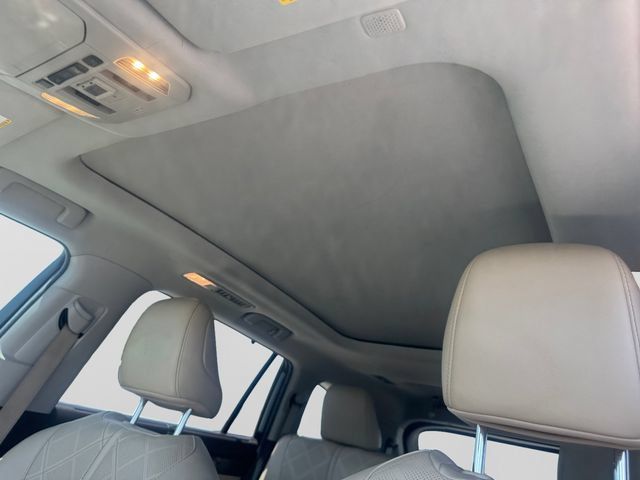 Used 2022 Toyota Highlander Platinum FWD image 12