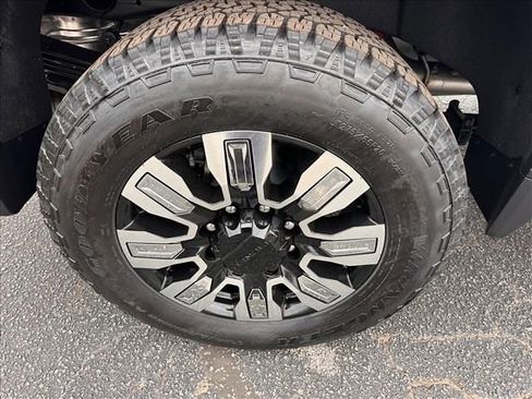 New 2026 GMC Sierra 2500 Denali w/ Denali Reserve Package image 11