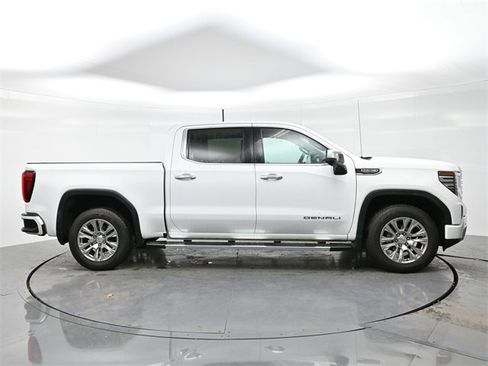 Used 2022 GMC Sierra 1500 Denali image 8