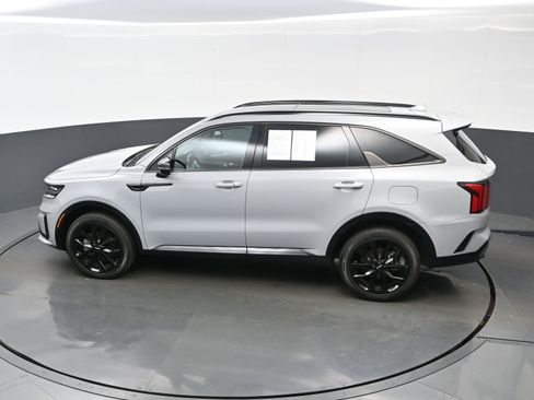 Used 2023 Kia Sorento SX image 38