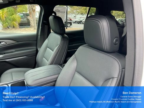 Used 2025 Chevrolet Traverse LT AWD/4WD image 12