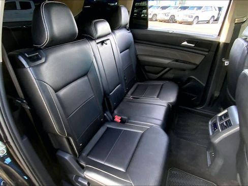 Used 2021 Volkswagen Atlas SE image 19