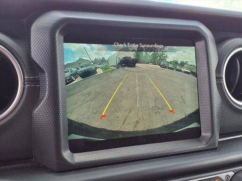 Used 2021 Jeep Wrangler Unlimited Rubicon 4xe w/ Cold Weather Group AWD/4WD image 26