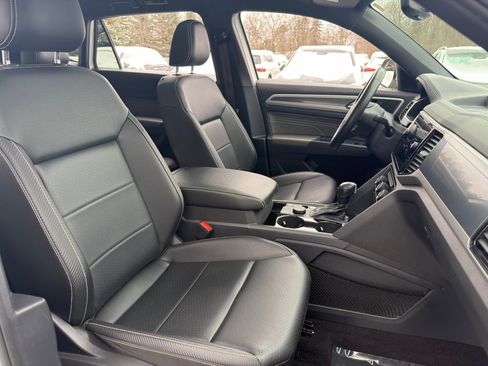Used 2021 Volkswagen Atlas Cross Sport SEL image 35
