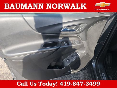 Used 2021 Chevrolet Equinox Premier FWD image 22