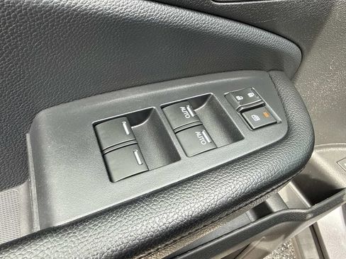 Used 2019 Honda Pilot Touring image 24