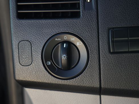 Used 2014 Mercedes-Benz Sprinter 2500 image 40