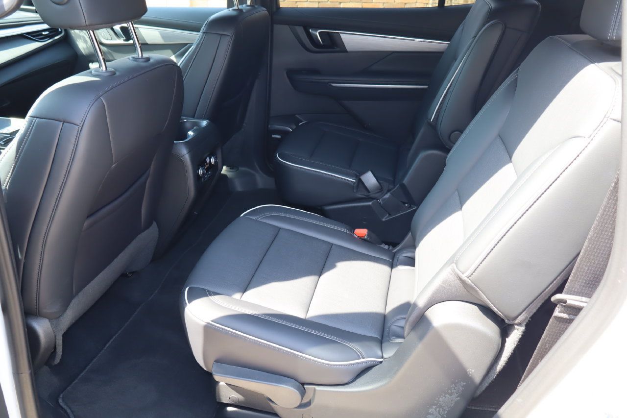 Used 2026 Buick Enclave Preferred FWD image 5