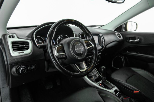 Used 2020 Jeep Compass Latitude AWD/4WD image 12