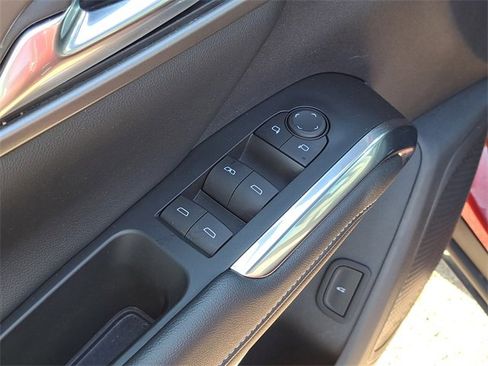 Used 2024 Chevrolet Traverse LT w/ Trailering Package image 19