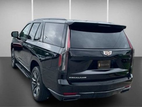 Used 2023 Cadillac Escalade Sport AWD/4WD image 2