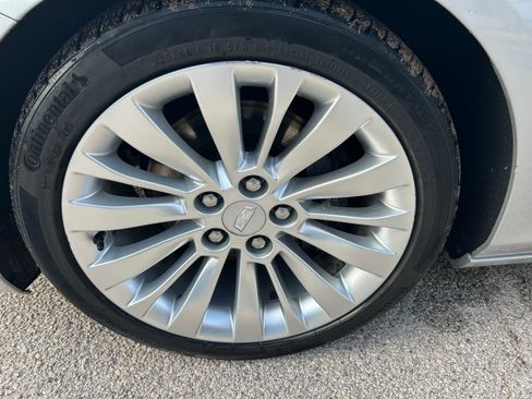 Used 2019 Cadillac CTS Luxury RWD image 4