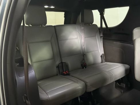Used 2021 Chevrolet Suburban Z71 w/ Z71 Off-Road Package AWD/4WD image 21