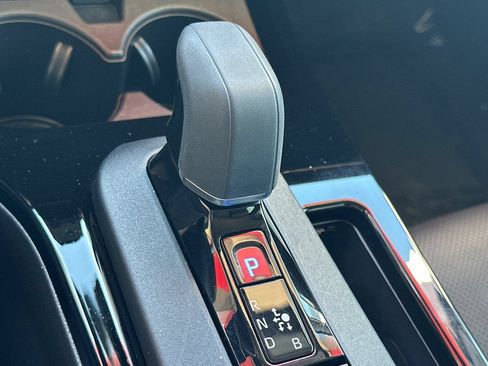 Certified 2023 Toyota Prius XLE FWD image 24