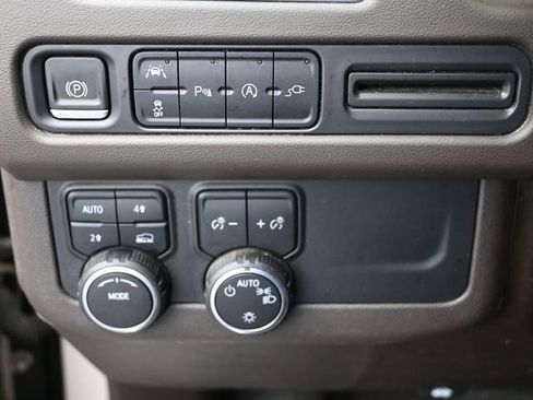 Used 2022 Chevrolet Tahoe LT image 36