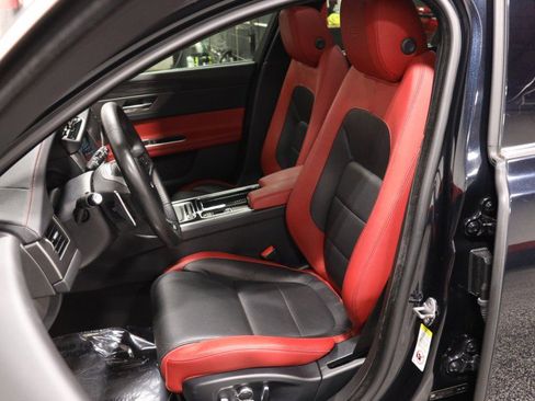 Used 2018 Jaguar XF First Edition AWD/4WD image 39