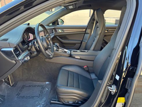 Used 2022 Porsche Panamera 4S w/ Premium Package AWD/4WD image 17