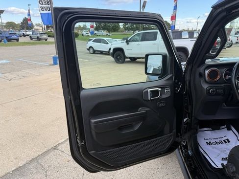 Used 2021 Jeep Gladiator Mojave image 13