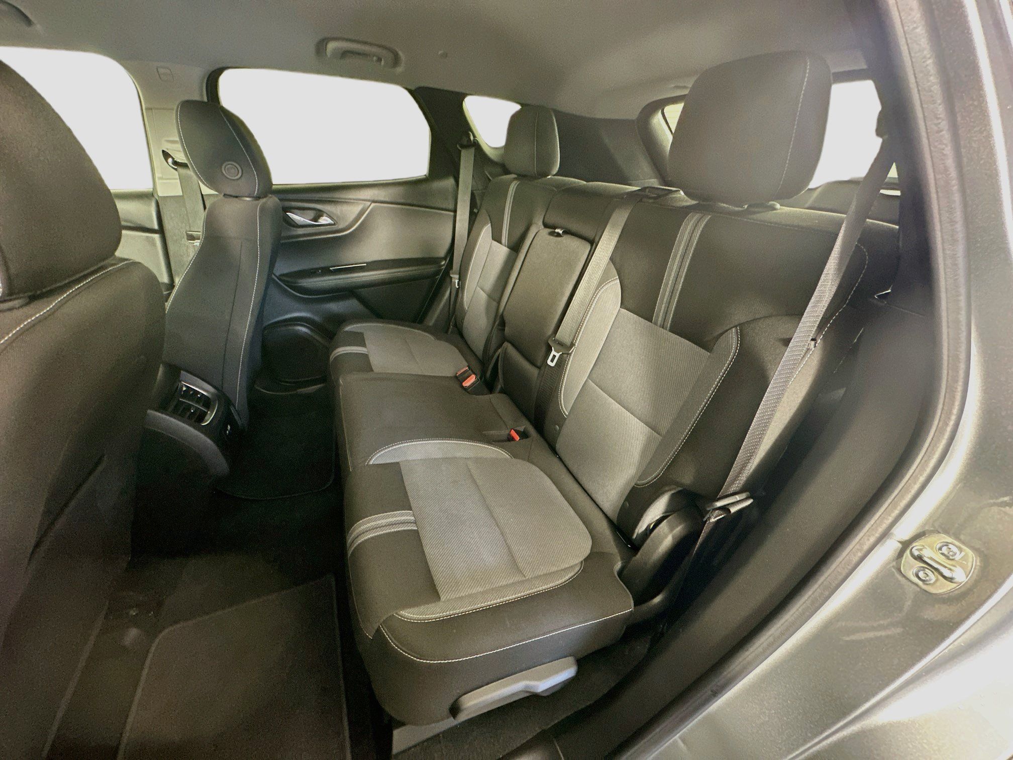 Used 2026 Chevrolet Blazer LT FWD image 28