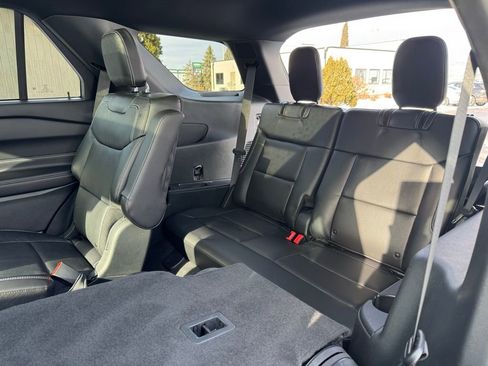 Used 2024 Ford Explorer ST w/ Technology Package image 25