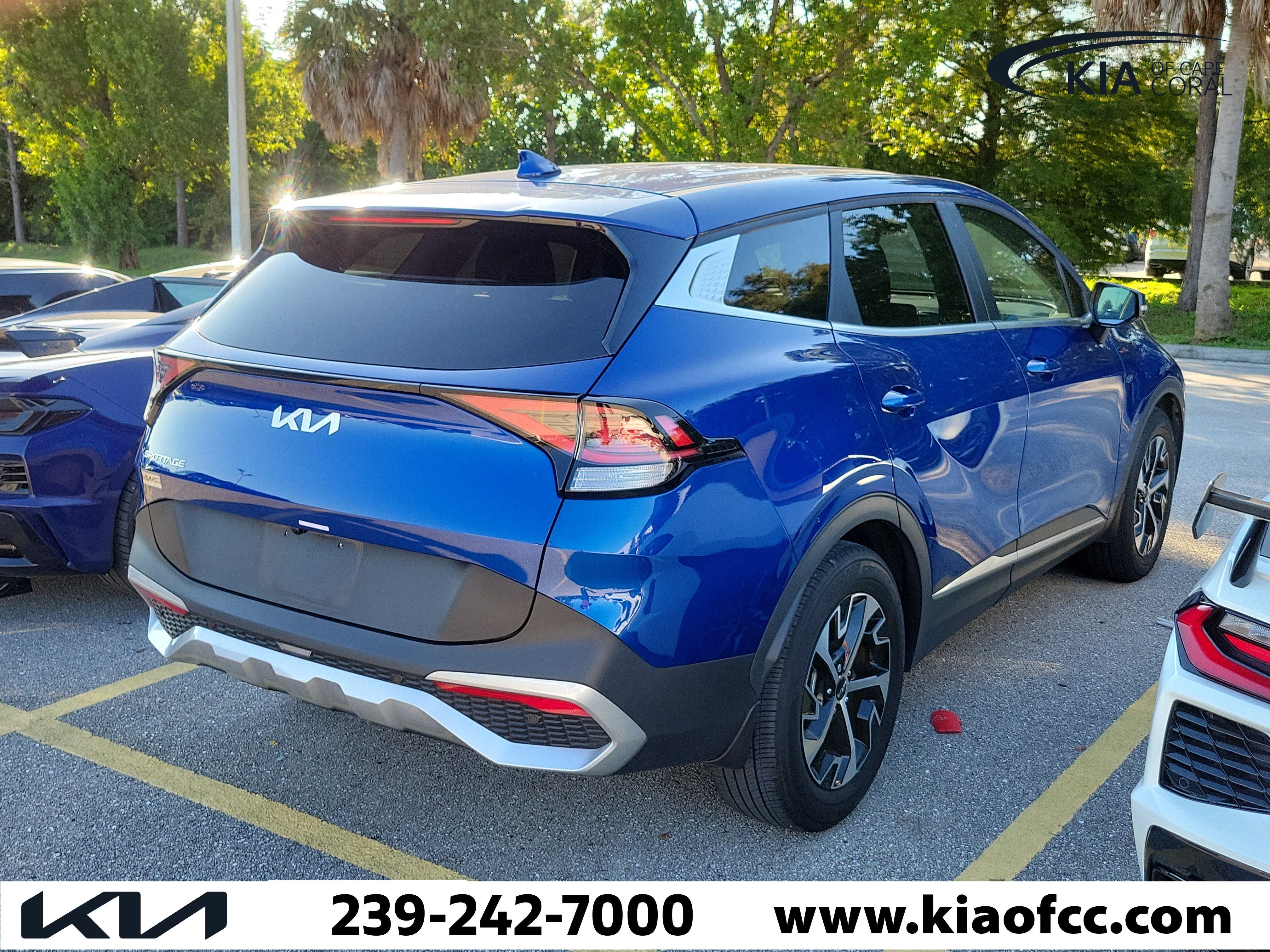 Used 2024 Kia Sportage EX FWD image 6
