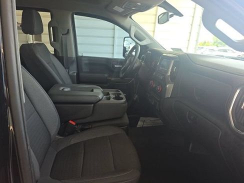 Used 2021 Chevrolet Silverado 2500 LT w/ Convenience Package AWD/4WD image 4