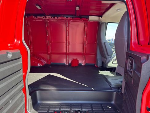 New 2026 GMC Savana 2500 Work Van image 21