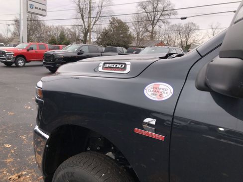 New 2026 RAM 3500 Tradesman w/ Chrome Appearance Group image 18