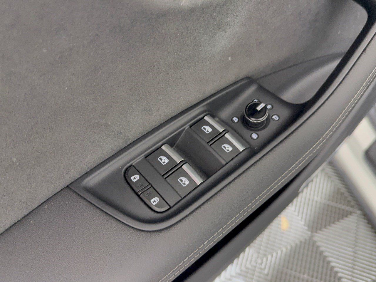 Used 2023 Audi SQ8 Premium Plus AWD/4WD image 15