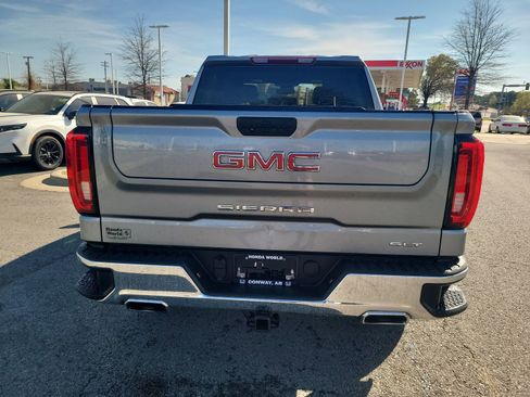 Used 2023 GMC Sierra 1500 SLT w/ SLT Convenience Package AWD/4WD image 4