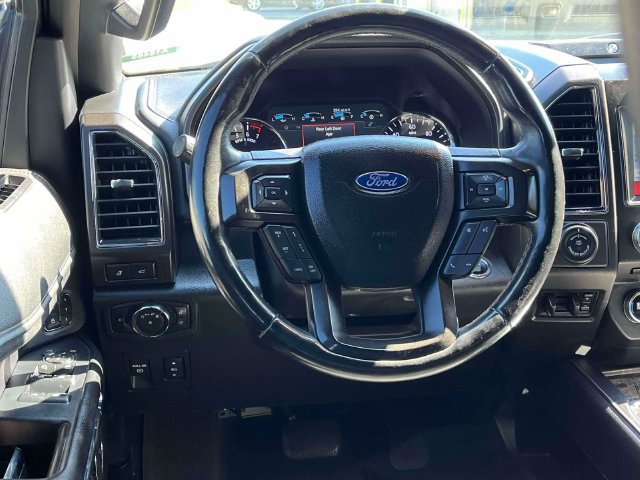 Used 2018 Ford Expedition Limited w/ Equipment Group 301A AWD/4WD image 14