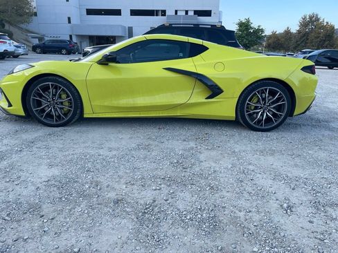Used 2021 Chevrolet Corvette Stingray Coupe w/ Z51 Performance Package RWD image 6