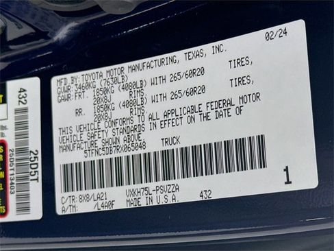 Used 2024 Toyota Tundra Platinum image 32