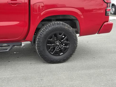 Used 2022 Nissan Frontier SV image 27