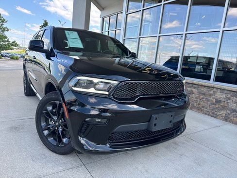 Used 2022 Dodge Durango SXT w/ Blacktop Package AWD/4WD image 1