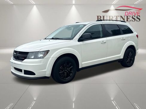 Used 2020 Dodge Journey SE w/ Blacktop Package FWD image 4