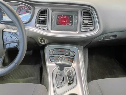 Used 2017 Dodge Challenger SXT RWD image 43