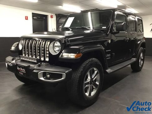 Used 2022 Jeep Wrangler Unlimited Sahara w/ Cold Weather Group AWD/4WD image 5