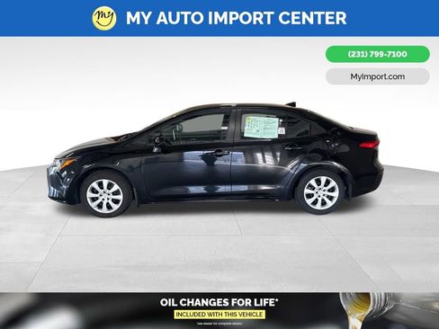 Used 2021 Toyota Corolla LE w/ Carpet Mat Package (TMS) image 4