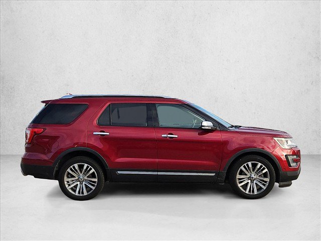 Used 2017 Ford Explorer Platinum AWD/4WD image 4