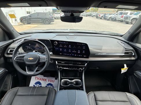 Used 2025 Chevrolet Traverse High Country w/ LPO, Floor Liner Package FWD image 20