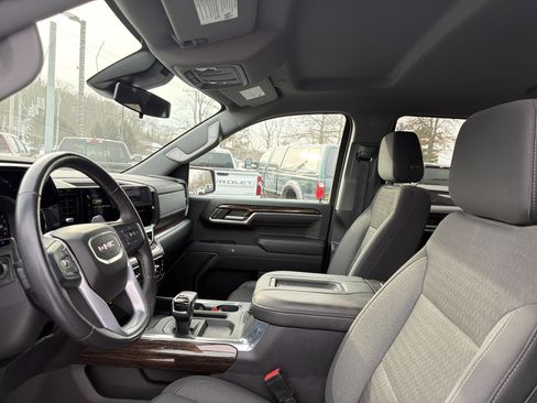 Used 2022 GMC Sierra 1500 Elevation image 12