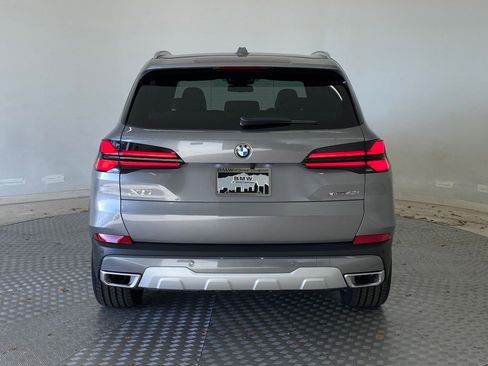 New 2026 BMW X5 xDrive40i w/ Premium Package image 9
