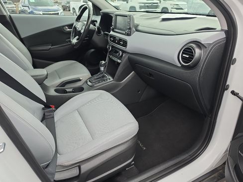 Used 2019 Hyundai Kona Limited AWD/4WD image 17