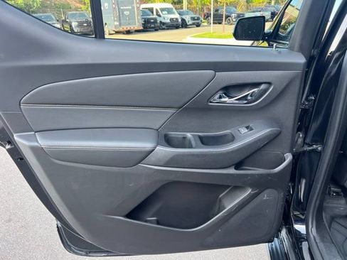 Used 2018 Chevrolet Traverse Premier w/ Redline Edition AWD/4WD image 17
