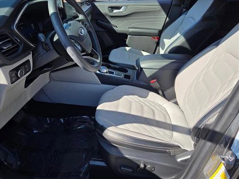 Certified 2024 Ford Escape SE w/ PHEV Premium Package image 16